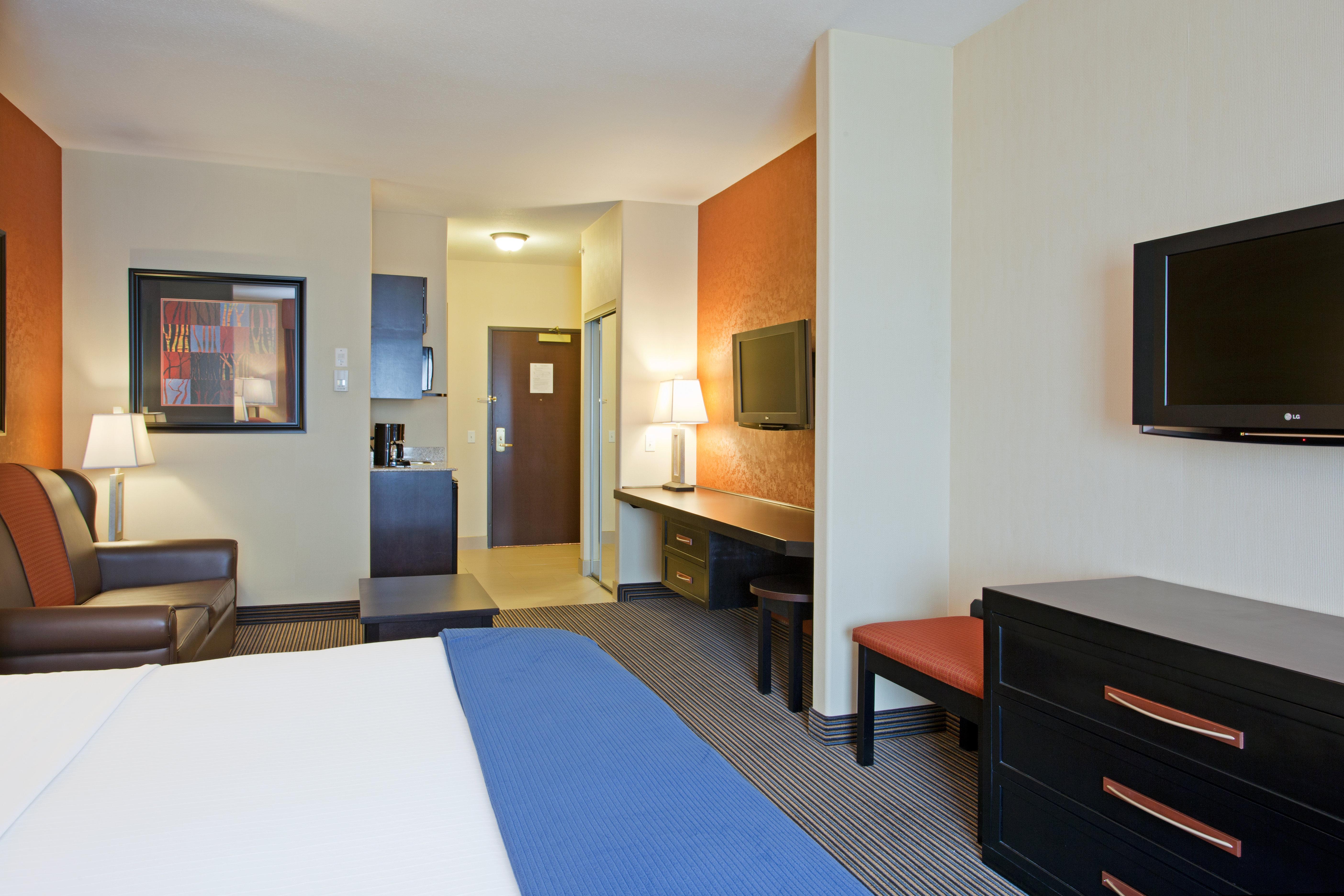 Holiday Inn Express Airport Calgary By Ihg Ngoại thất bức ảnh